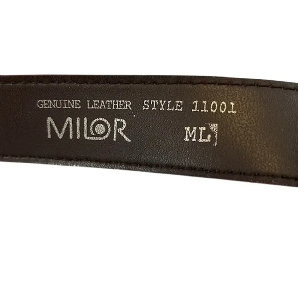 Milor vintage 1990's women's burgundy suede leather belt.